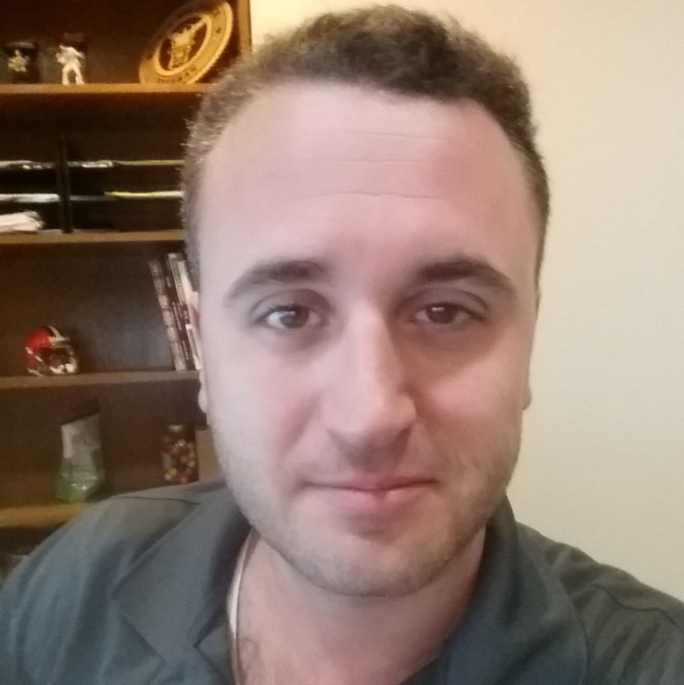 Meet your Posher, Lewis